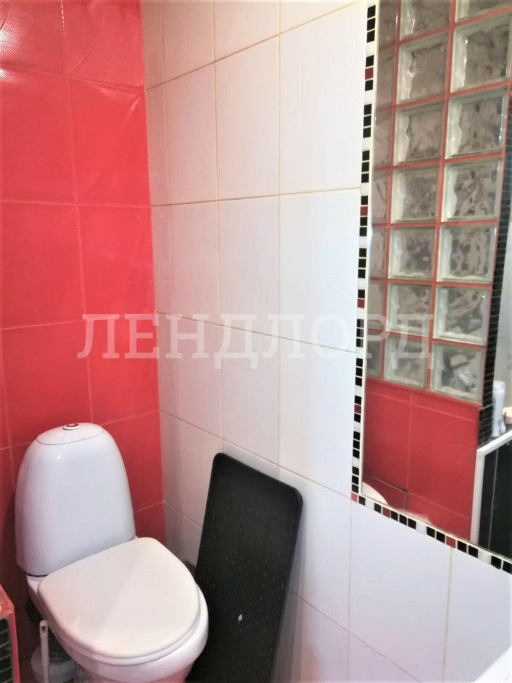 2-комн квартира улица 45-я Линия, 11