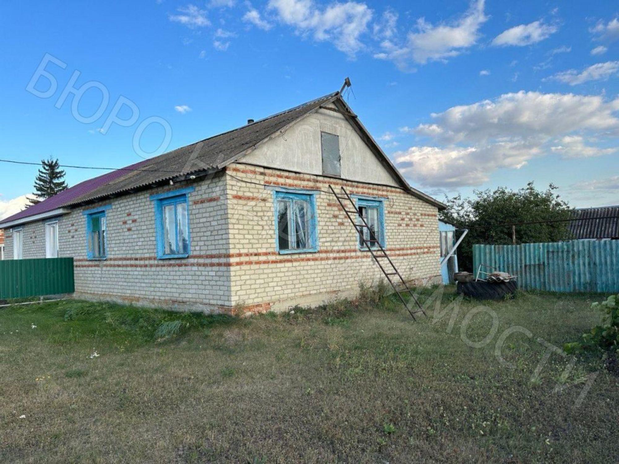 Купить дачу, дом, коттедж за 300 000 рублей на Кооперативная, 11