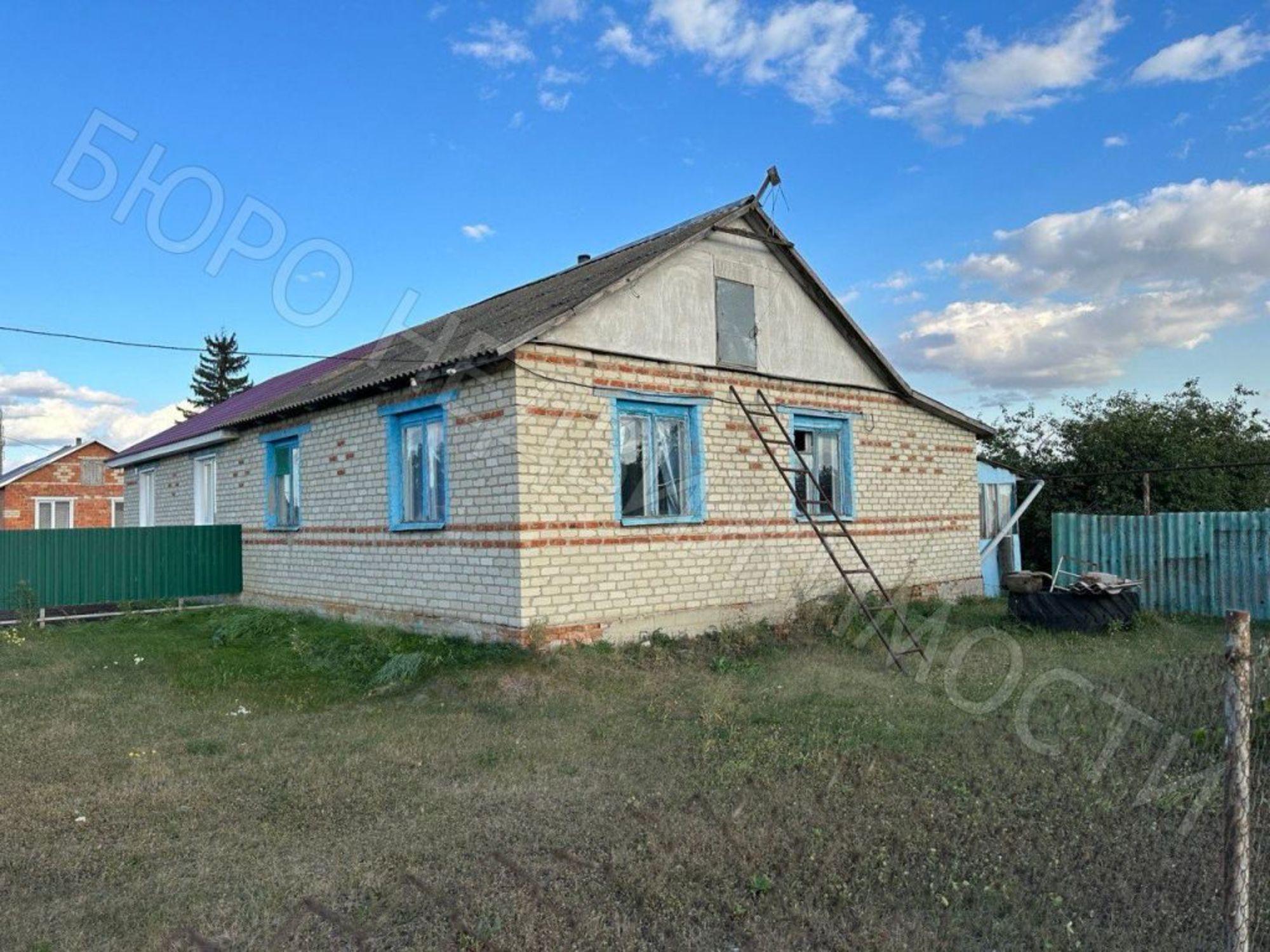 Купить дачу, дом, коттедж за 300 000 рублей на Кооперативная, 11