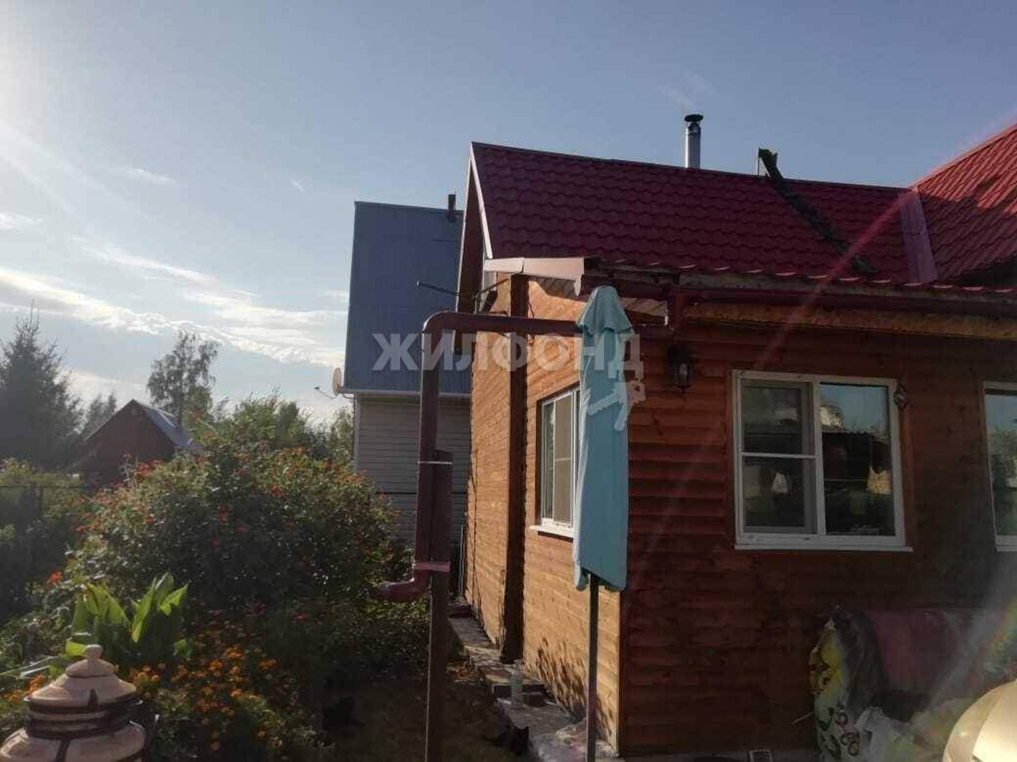 Купить дачу, дом, коттедж за 3 600 000 рублей на Новосибирская ул.