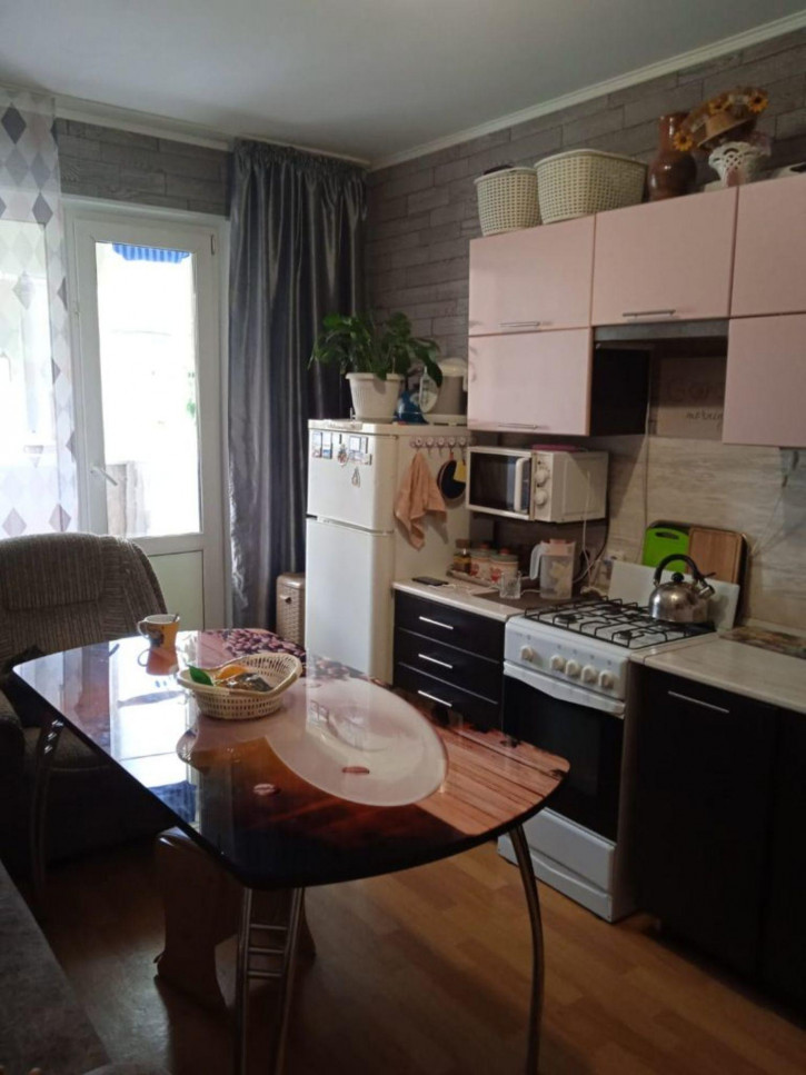 3-комн квартира Кузнецова ул, 11