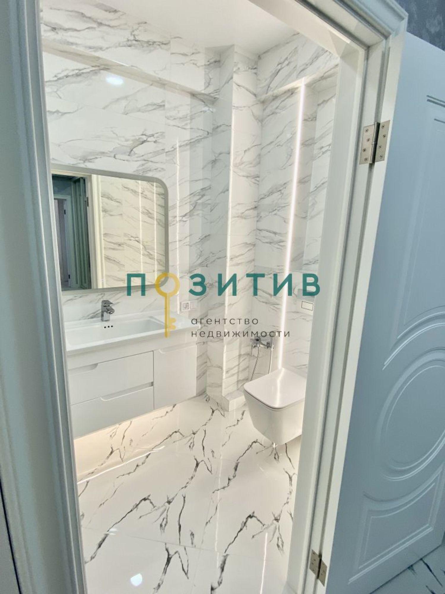 Купить квартиру за 12 200 000 рублей на Адмиральского ул, 1А