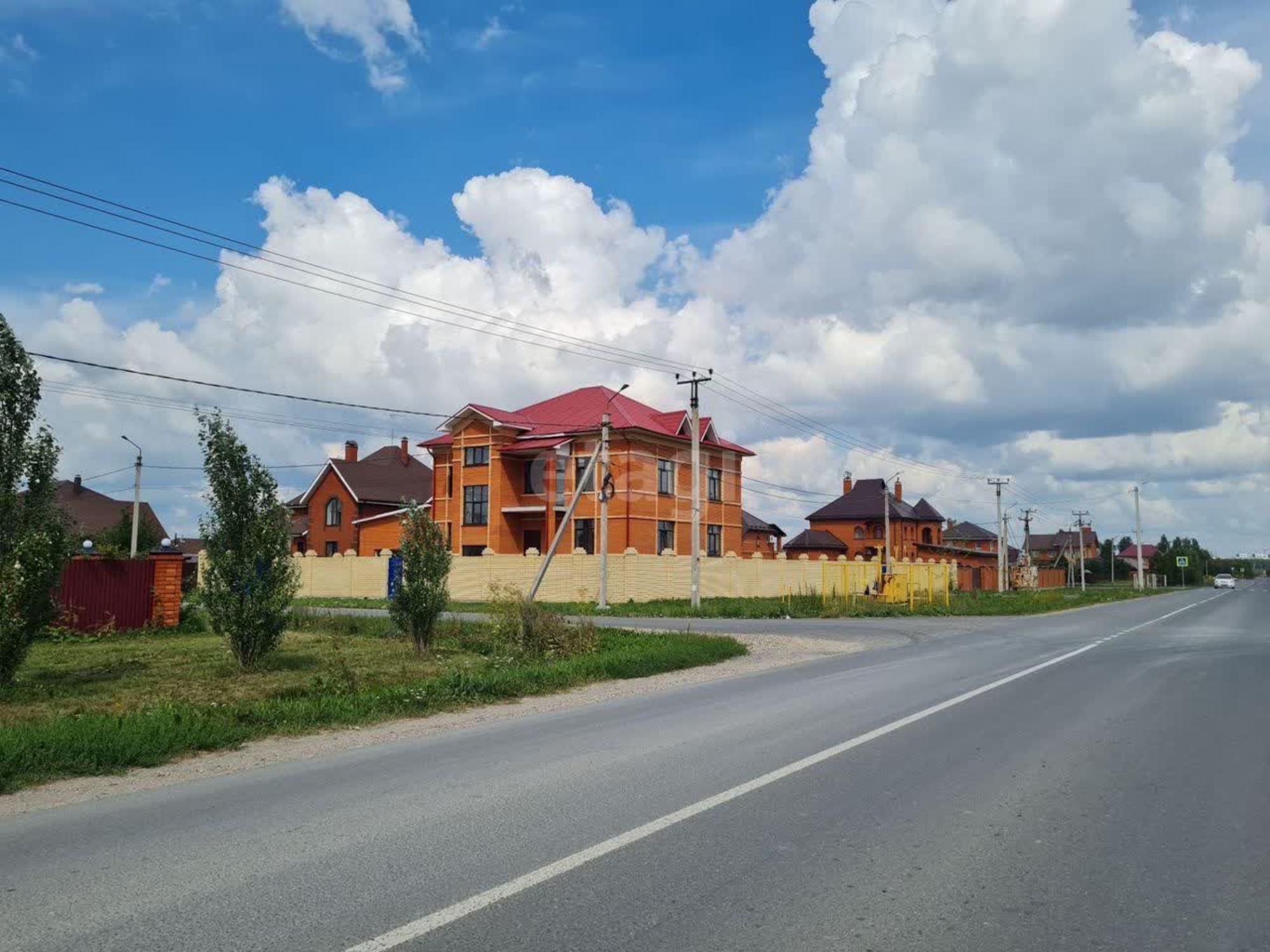 Купить дачу, дом, коттедж за 30 990 000 рублей на Кленовая, 2