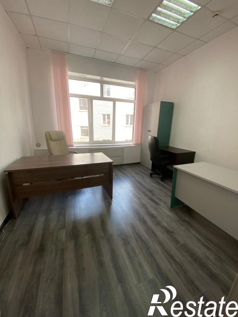 Сдать офис, помещение под офис за 9 900 рублей на Каляева, 7в