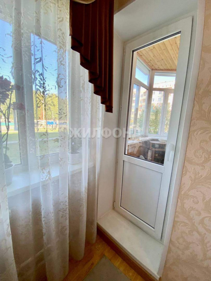 3-комн квартира 12 микрорайон, д.23