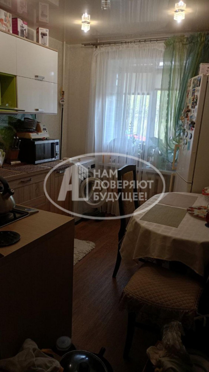 2-комн квартира Известковая улица, 13