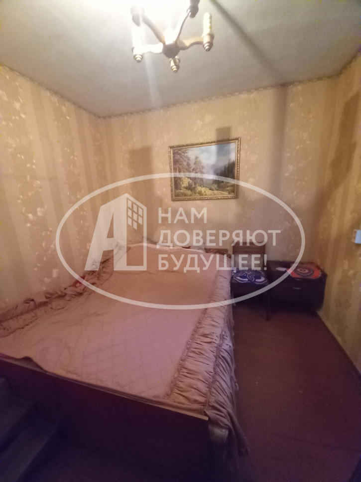 3-комн квартира улица Репина, 6