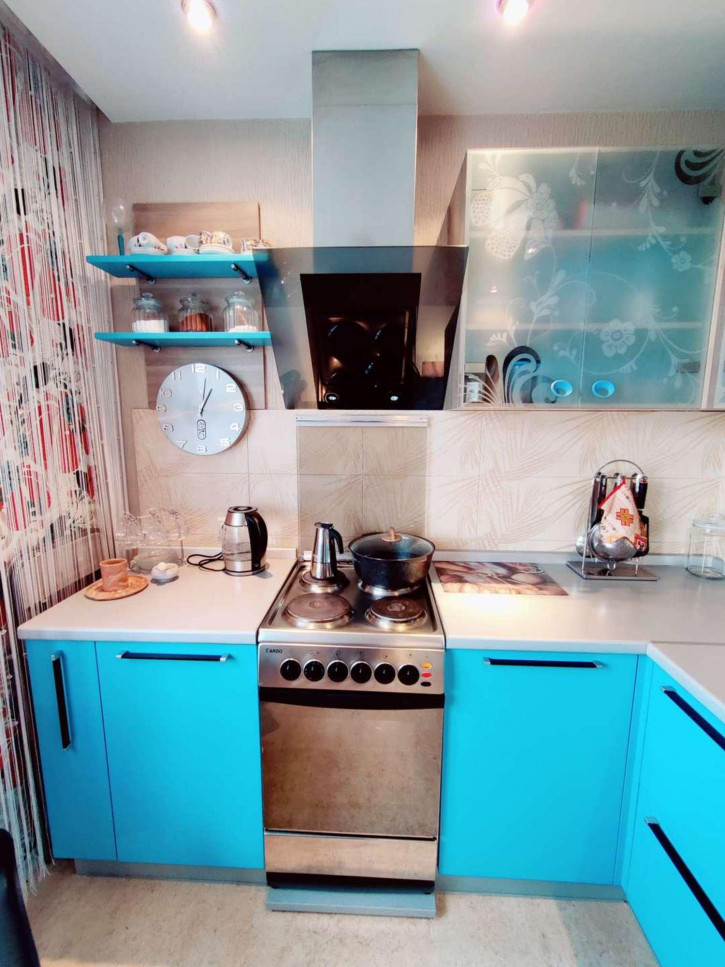 4-комн квартира Автостроителей улица, 84А
