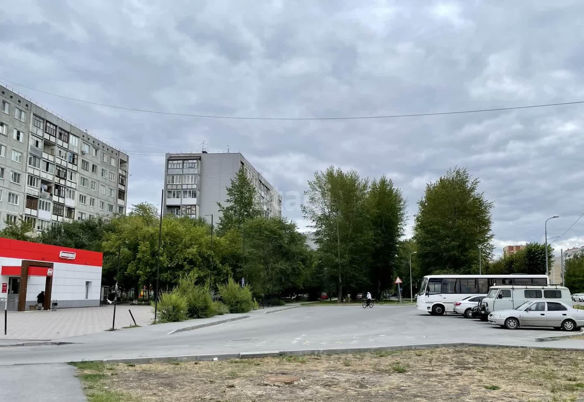 Купить торговое помещение за 88 888 000 рублей на Широтная 65 стр1