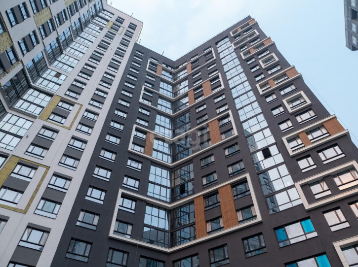 2-комн квартира 8 Марта, 204г