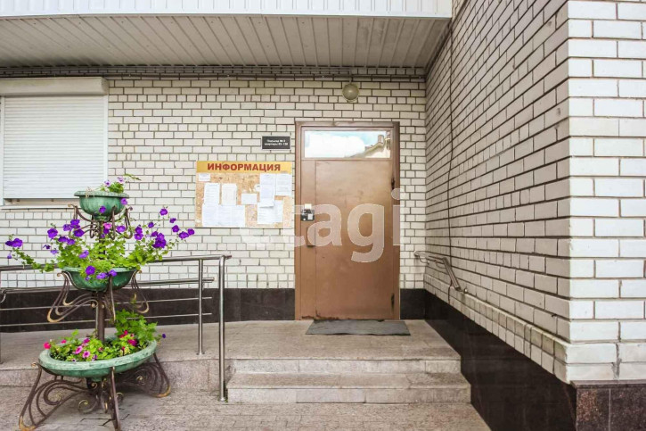 3-комн квартира Комсомольская, 75