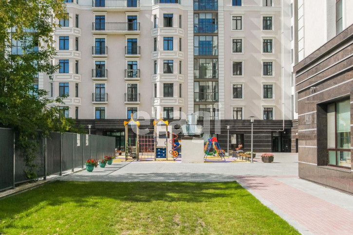 3-комн квартира 25-го Октября, 40