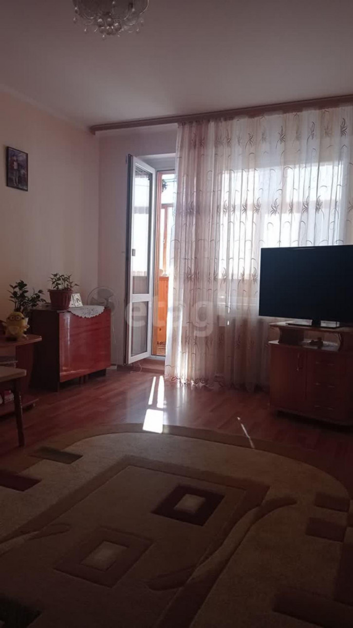 2-комн квартира Энергостроителей, 2