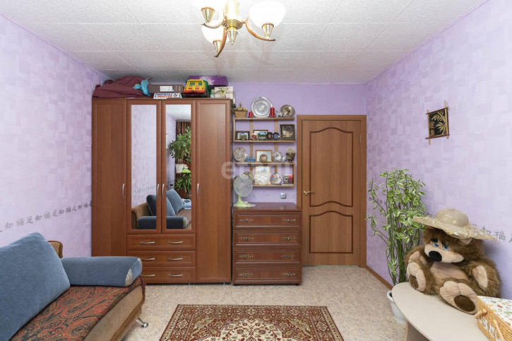 3-комн квартира Народная, 4/2