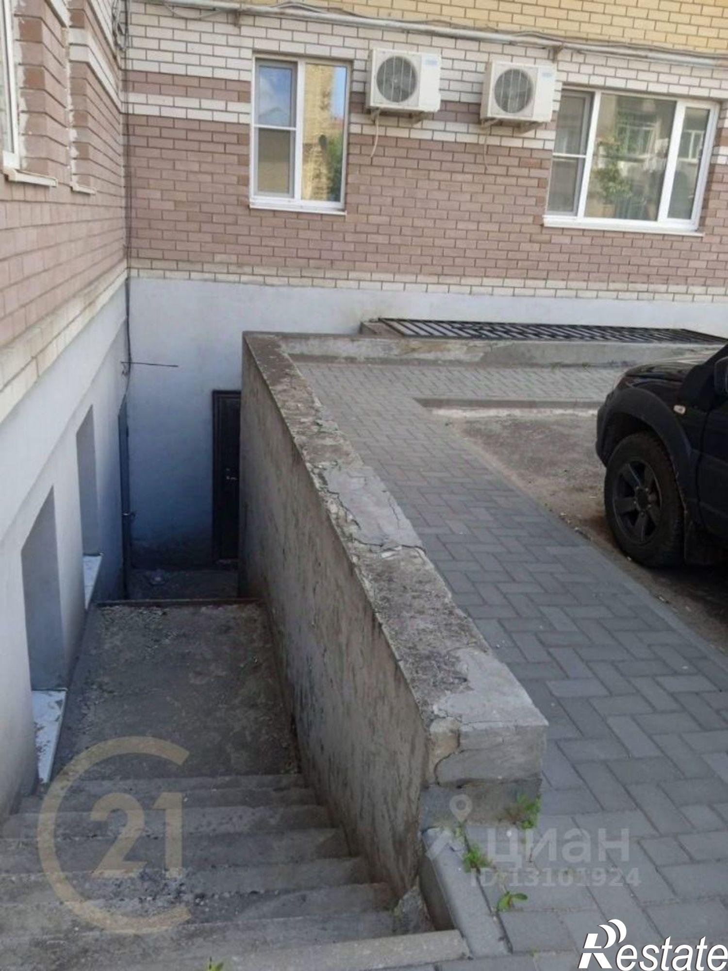 Купить складское помещение за 2 031 180 рублей на Державинская улица, 16А
