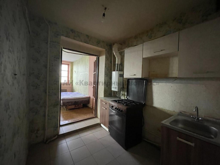 3-комн квартира 12-й микрорайон, 6
