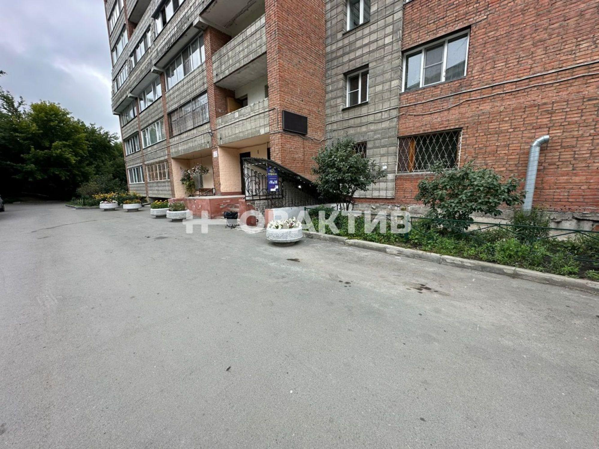 Купить торговое помещение за 2 550 000 рублей на улица Толбухина, 23
