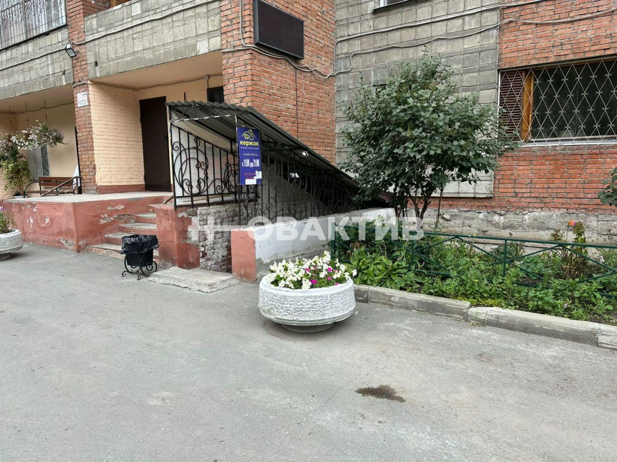 Купить торговое помещение за 2 550 000 рублей на улица Толбухина, 23