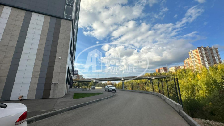 4-комн квартира Весёлая улица, 18