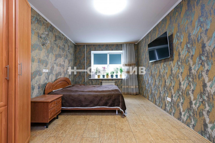3-комн квартира улица Кирова, 108/1