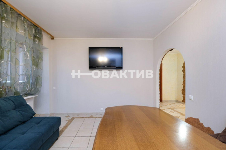 3-комн квартира улица Кирова, 108/1