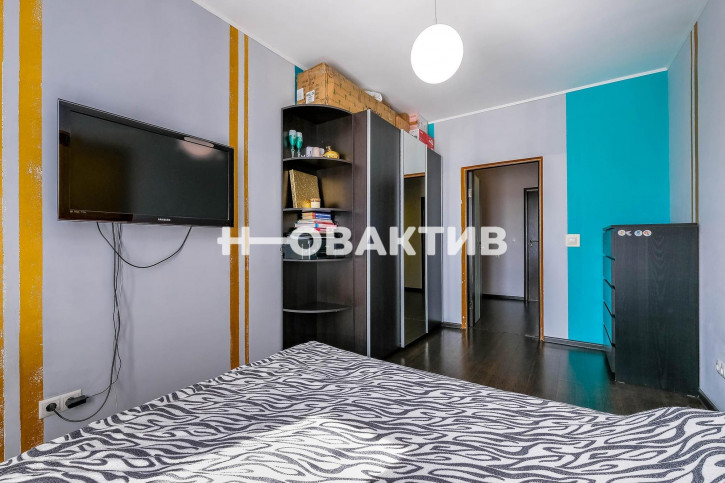 2-комн квартира улица Добролюбова, 152/1