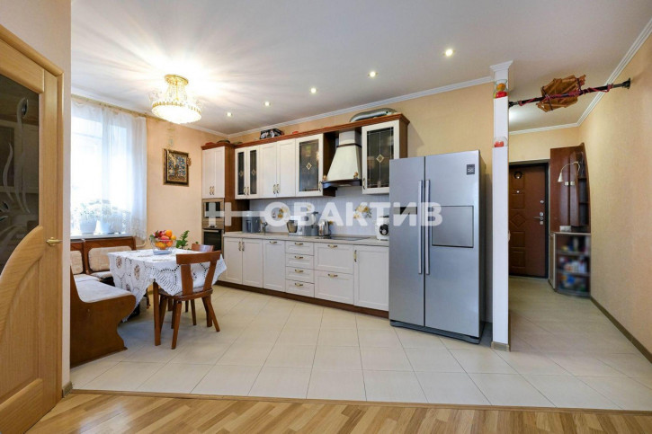 2-комн квартира улица Грибоедова, 34