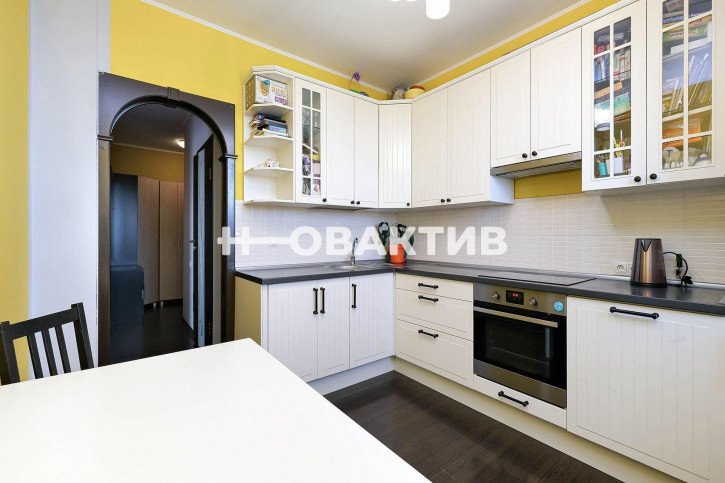 2-комн квартира улица Добролюбова, 152/1