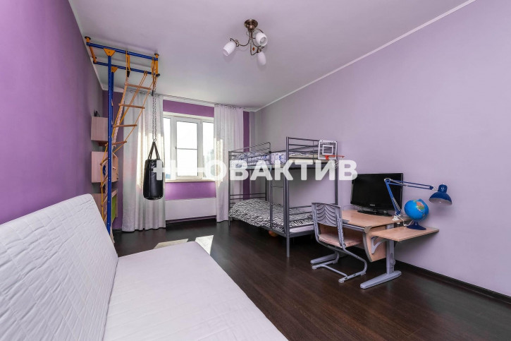 2-комн квартира улица Добролюбова, 152/1