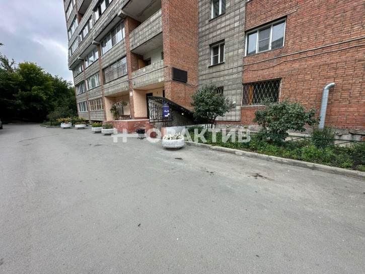 Торговое помещение улица Толбухина, 23