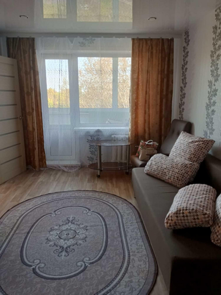 3-комн квартира Крупской, 5