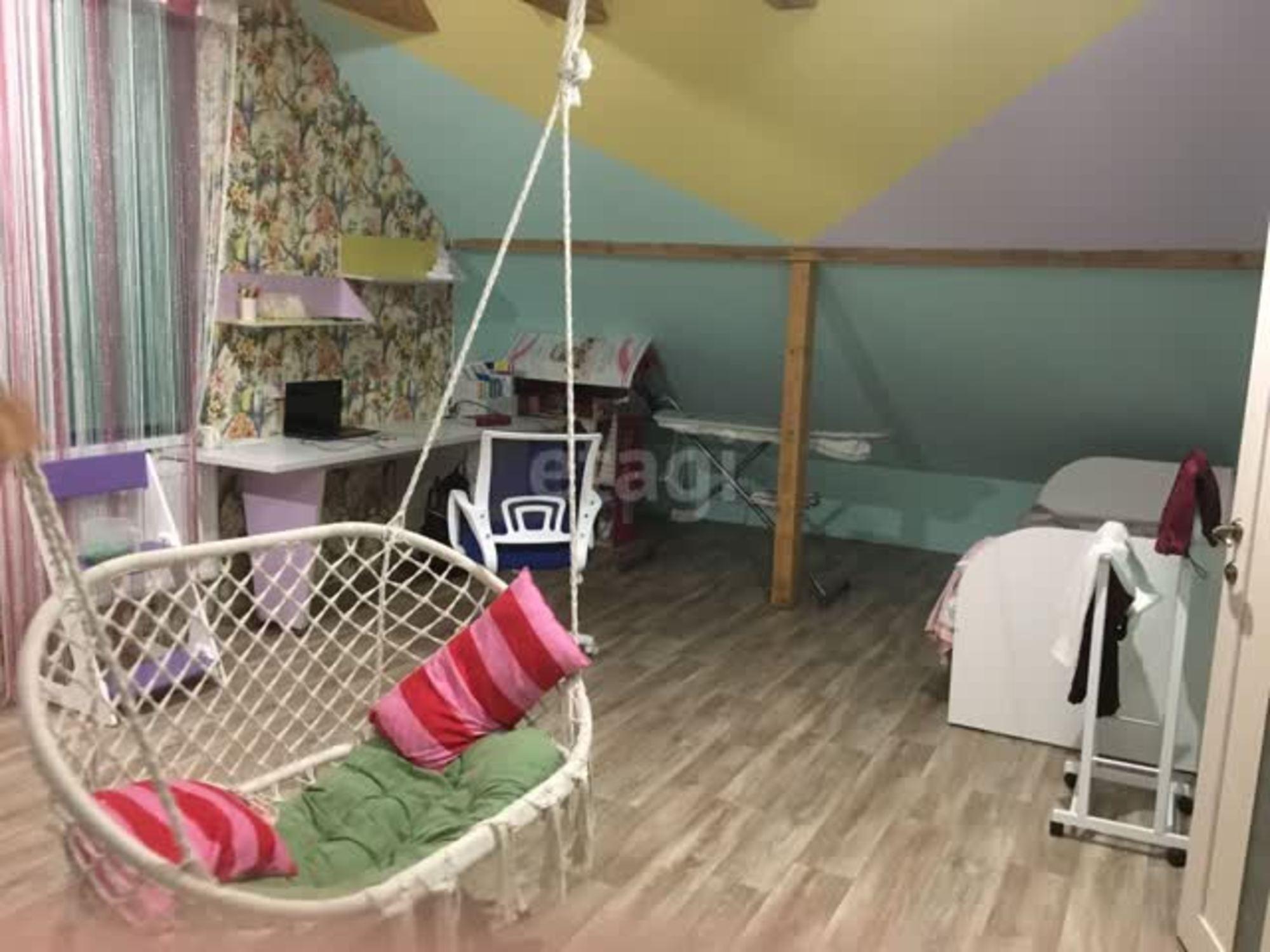 Купить дачу, дом, коттедж за 15 000 000 рублей на 1-ая Озёрная