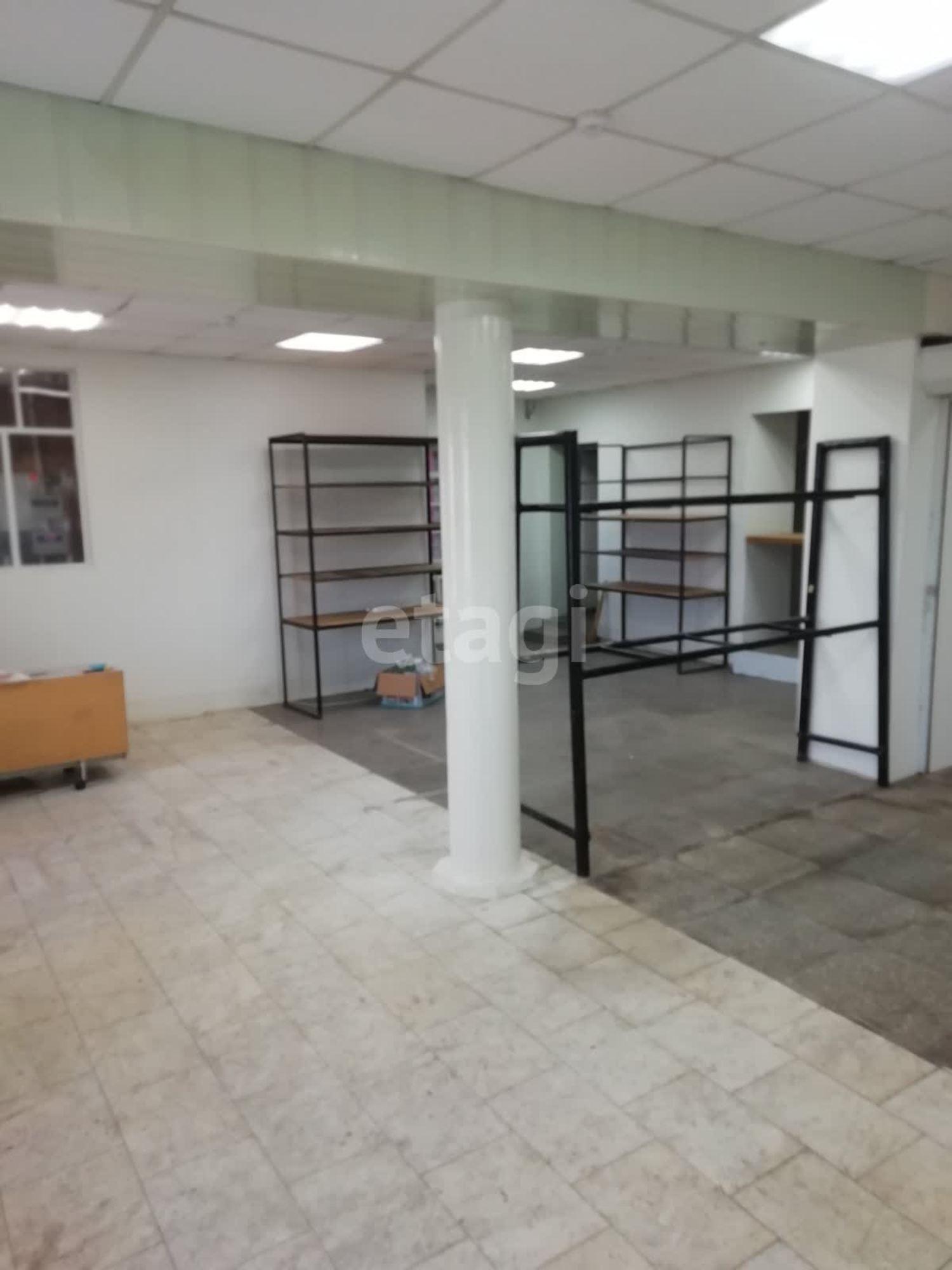 Сдать торговое помещение за 87 000 рублей на 14 км Тобольского тракта 1,2