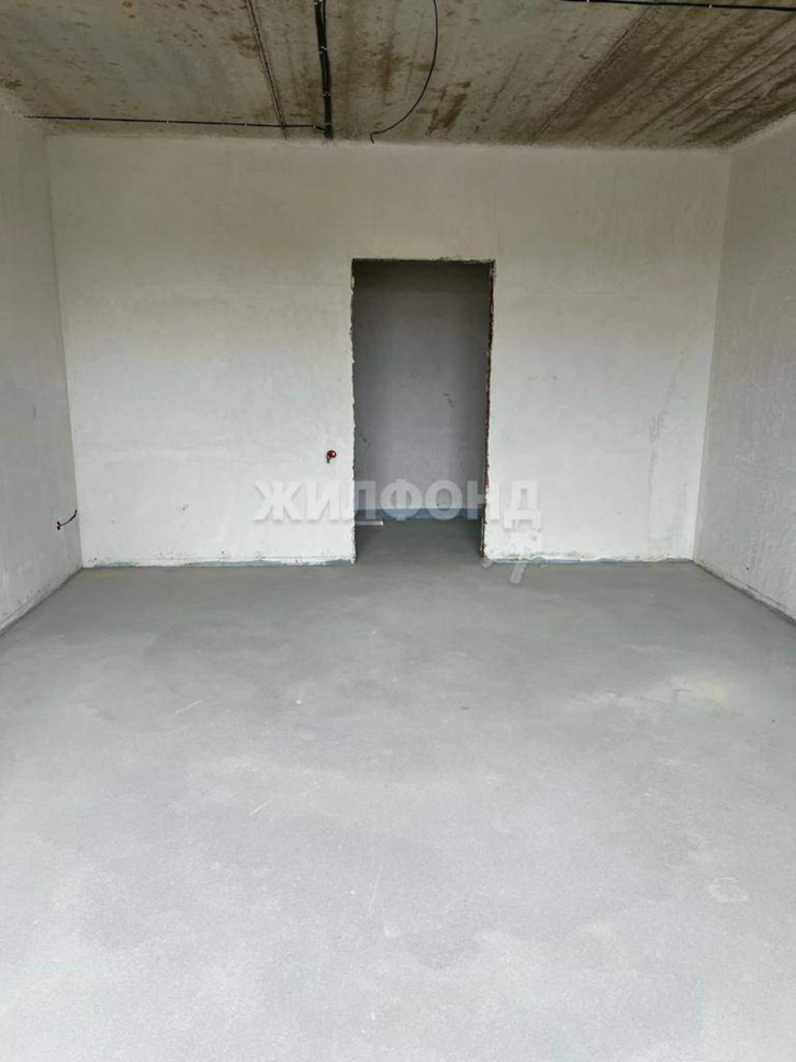 3-комн квартира Калинина улица, д.105