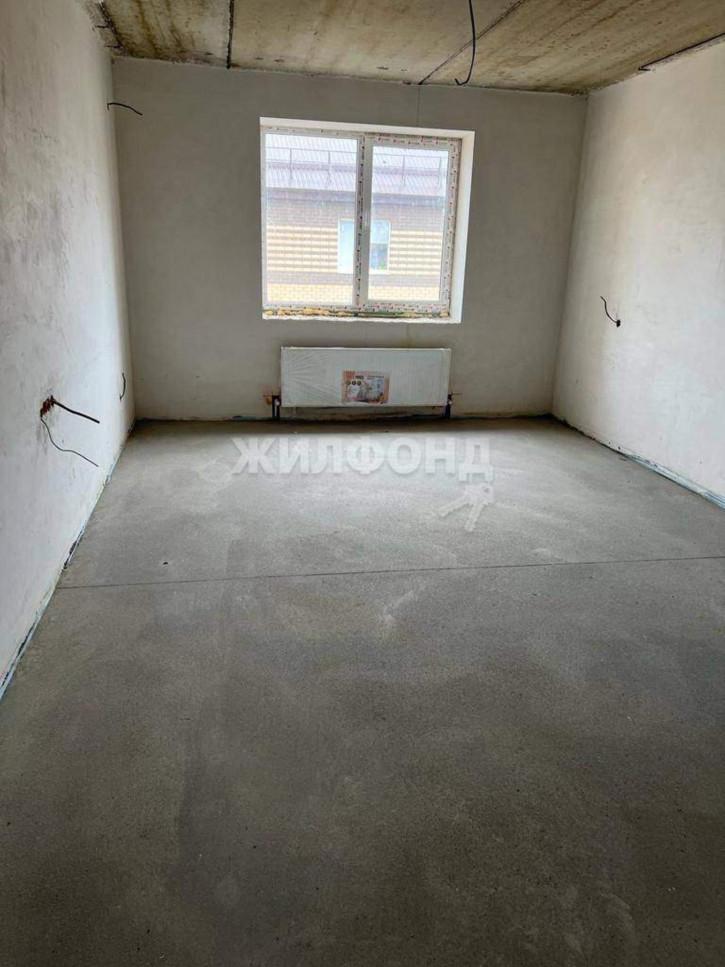 3-комн квартира Калинина улица, д.105