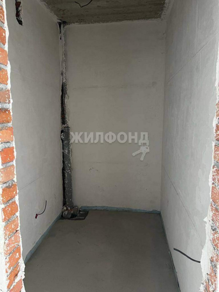 3-комн квартира Калинина улица, д.105