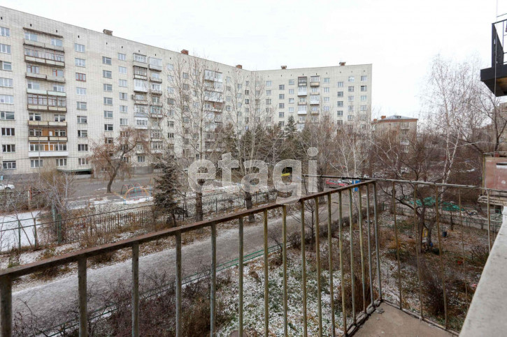 2-комн квартира Красина, 1