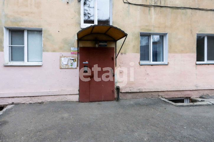 2-комн квартира Красина, 1