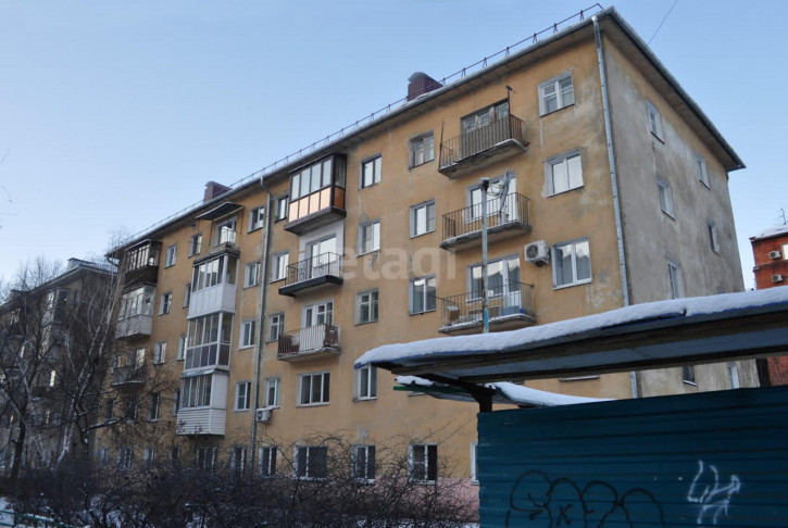 2-комн квартира Красина, 1