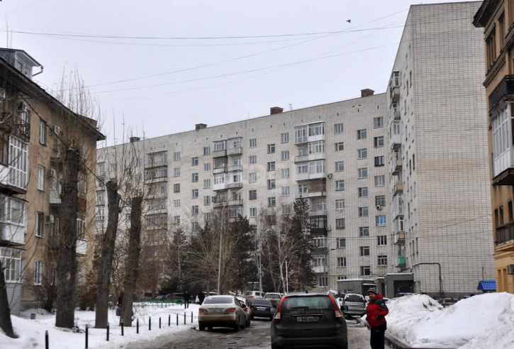2-комн квартира Красина, 1