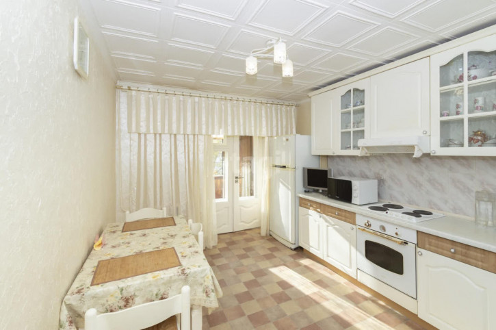 3-комн квартира Ленина, 83