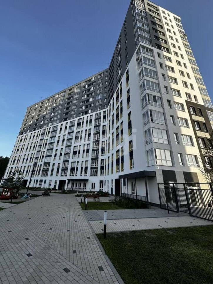 1-комн квартира Сергея Джанбровского, 7
