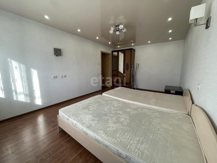 2-комн квартира Пермякова, 65
