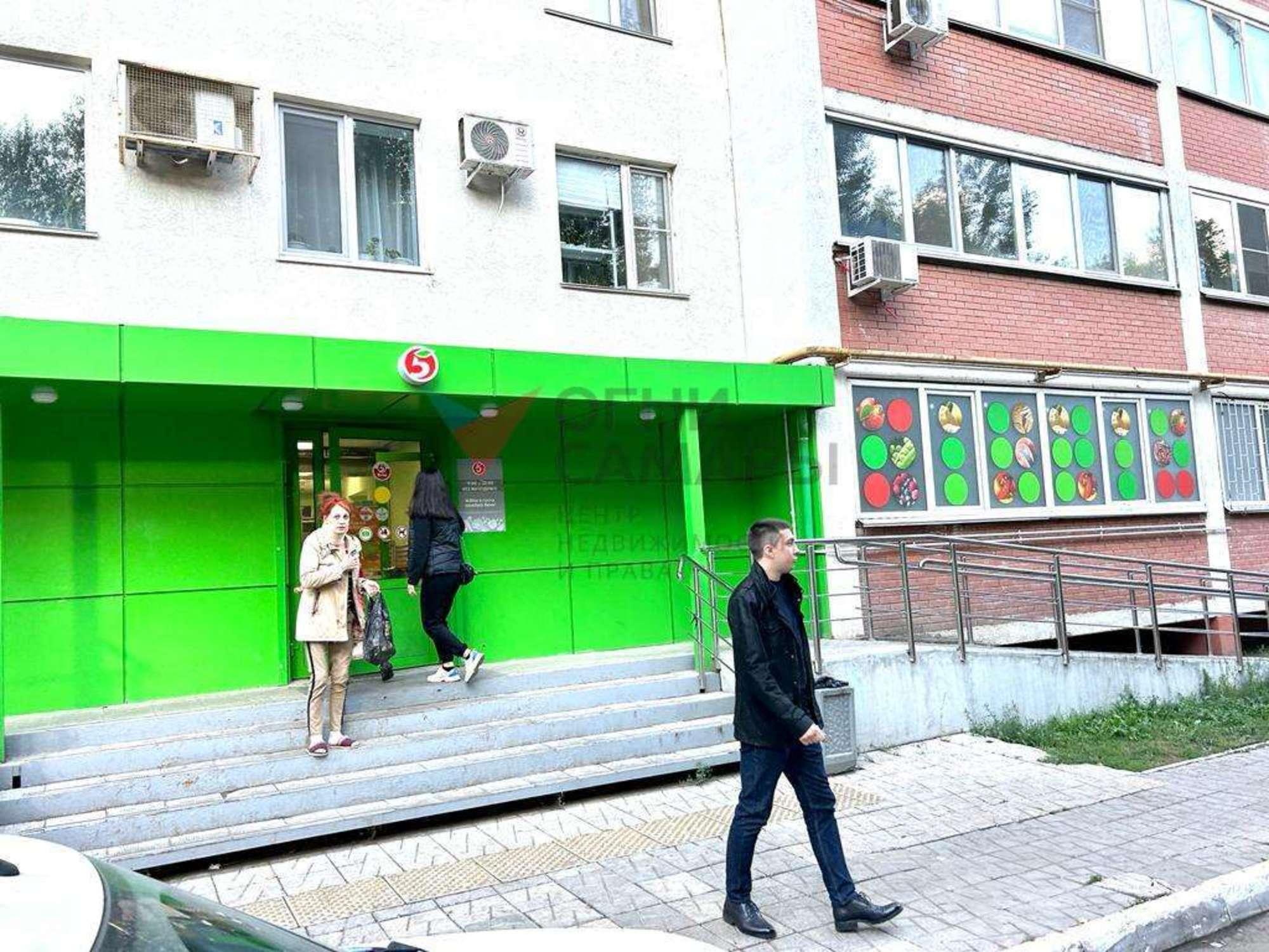 Купить торговое помещение за 40 000 000 рублей на Металлистов улица, 55