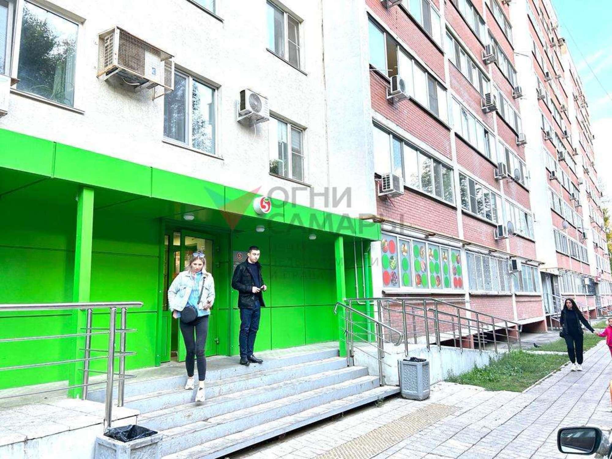 Купить торговое помещение за 40 000 000 рублей на Металлистов улица, 55