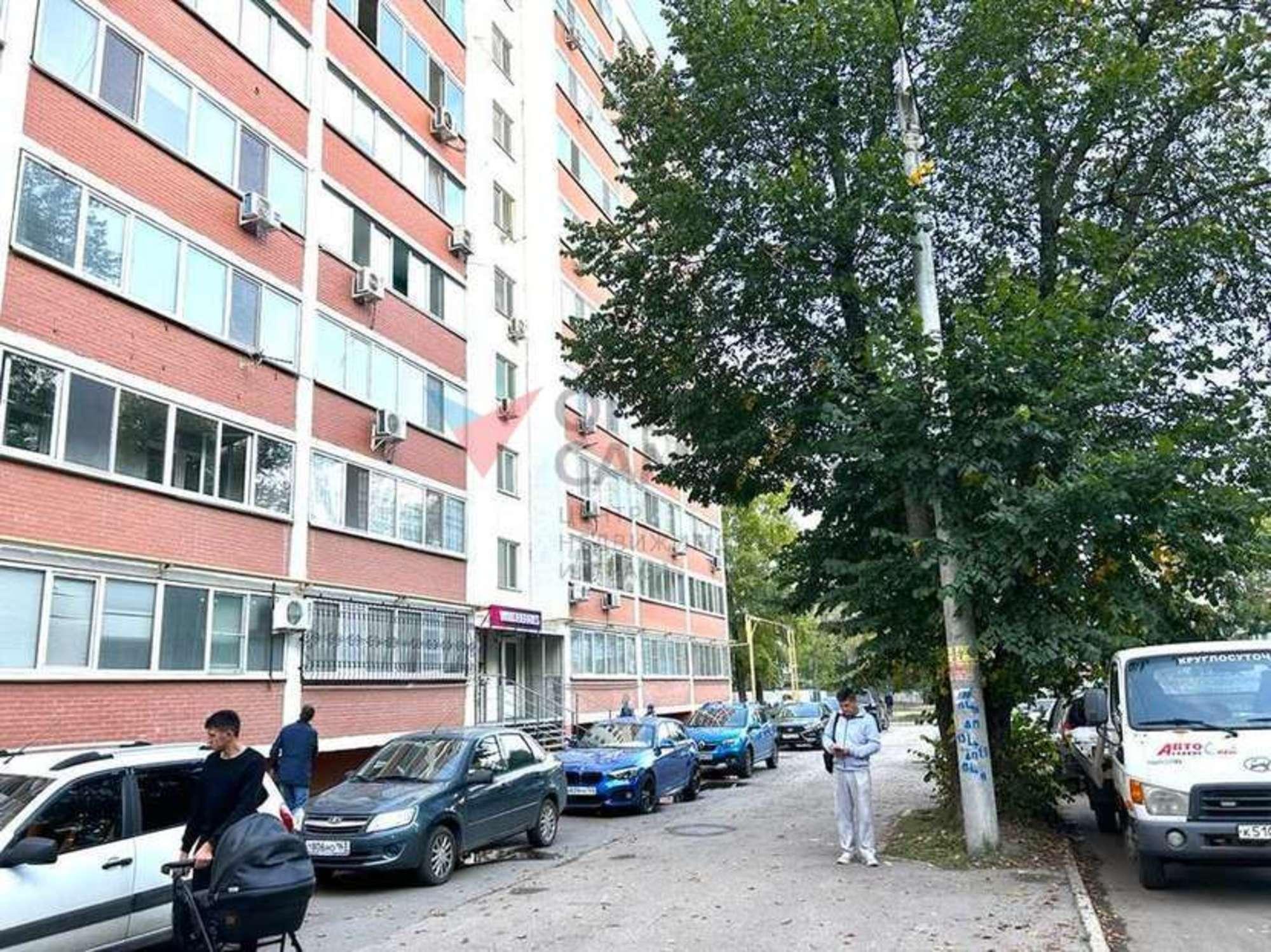 Купить торговое помещение за 40 000 000 рублей на Металлистов улица, 55