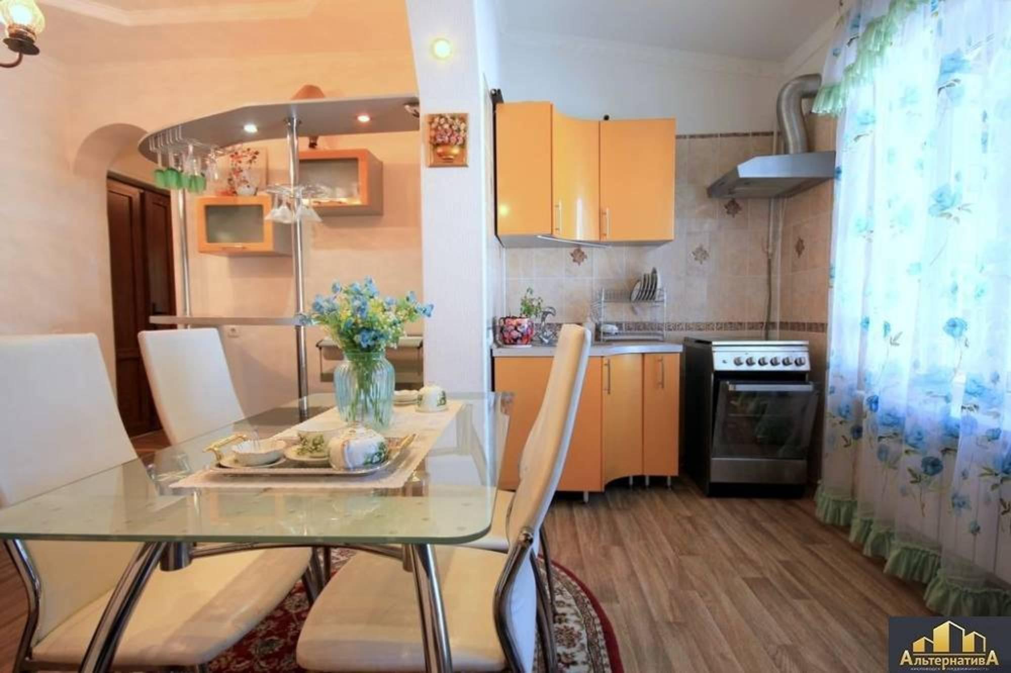 Купить дачу, дом, коттедж за 110 000 000 рублей на Чкалова ул.