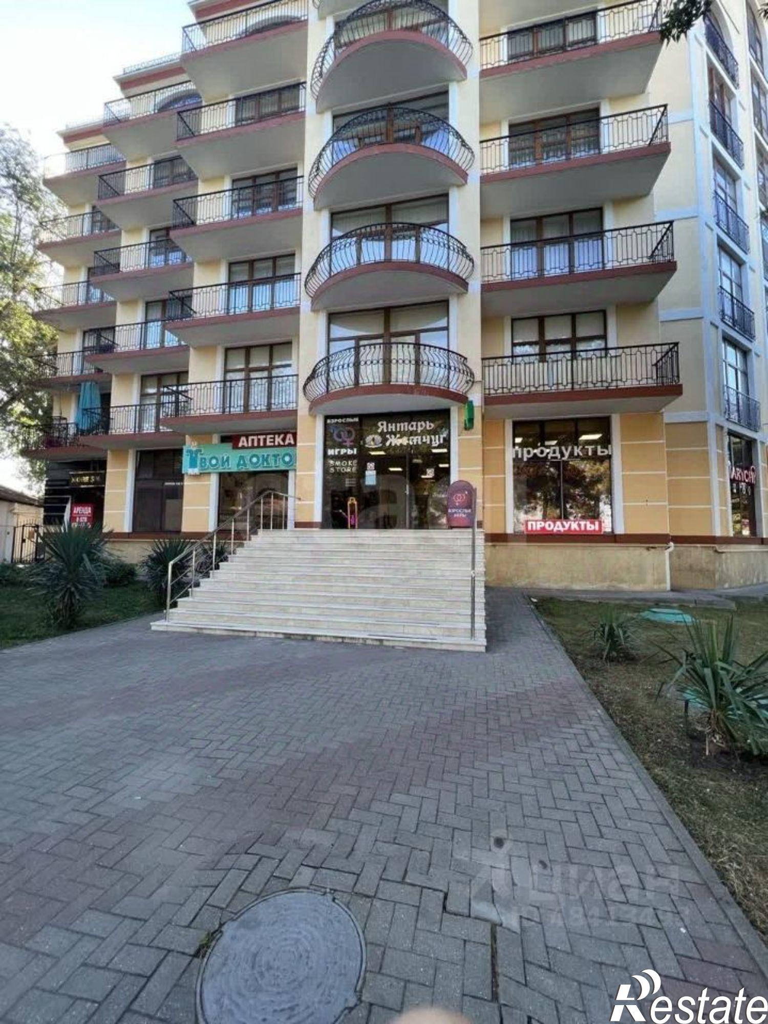 Купить торговое помещение за 16 965 400 рублей на Революционная улица, 21