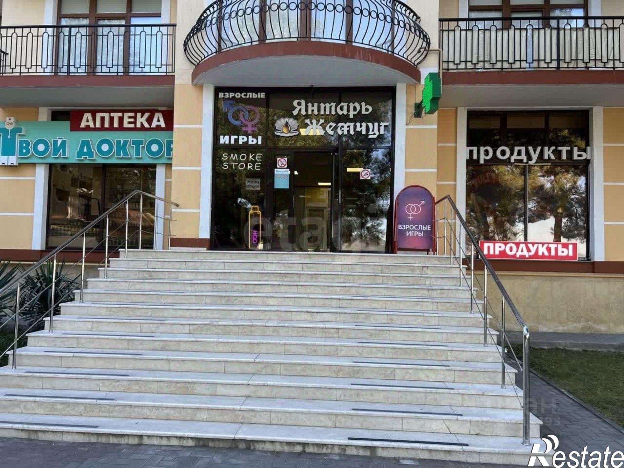 Купить торговое помещение за 16 965 400 рублей на Революционная улица, 21