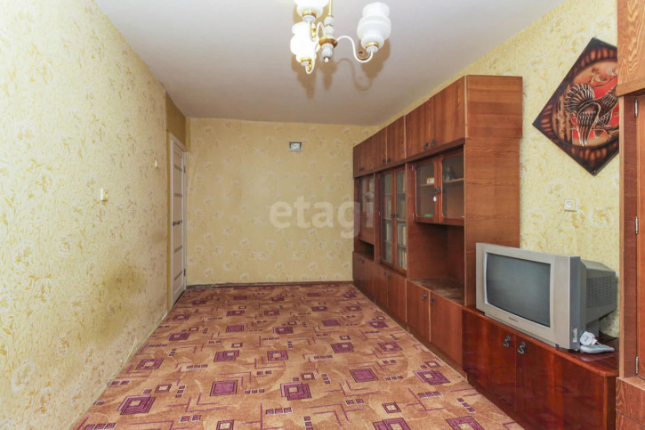 2-комн квартира Комкова, 3